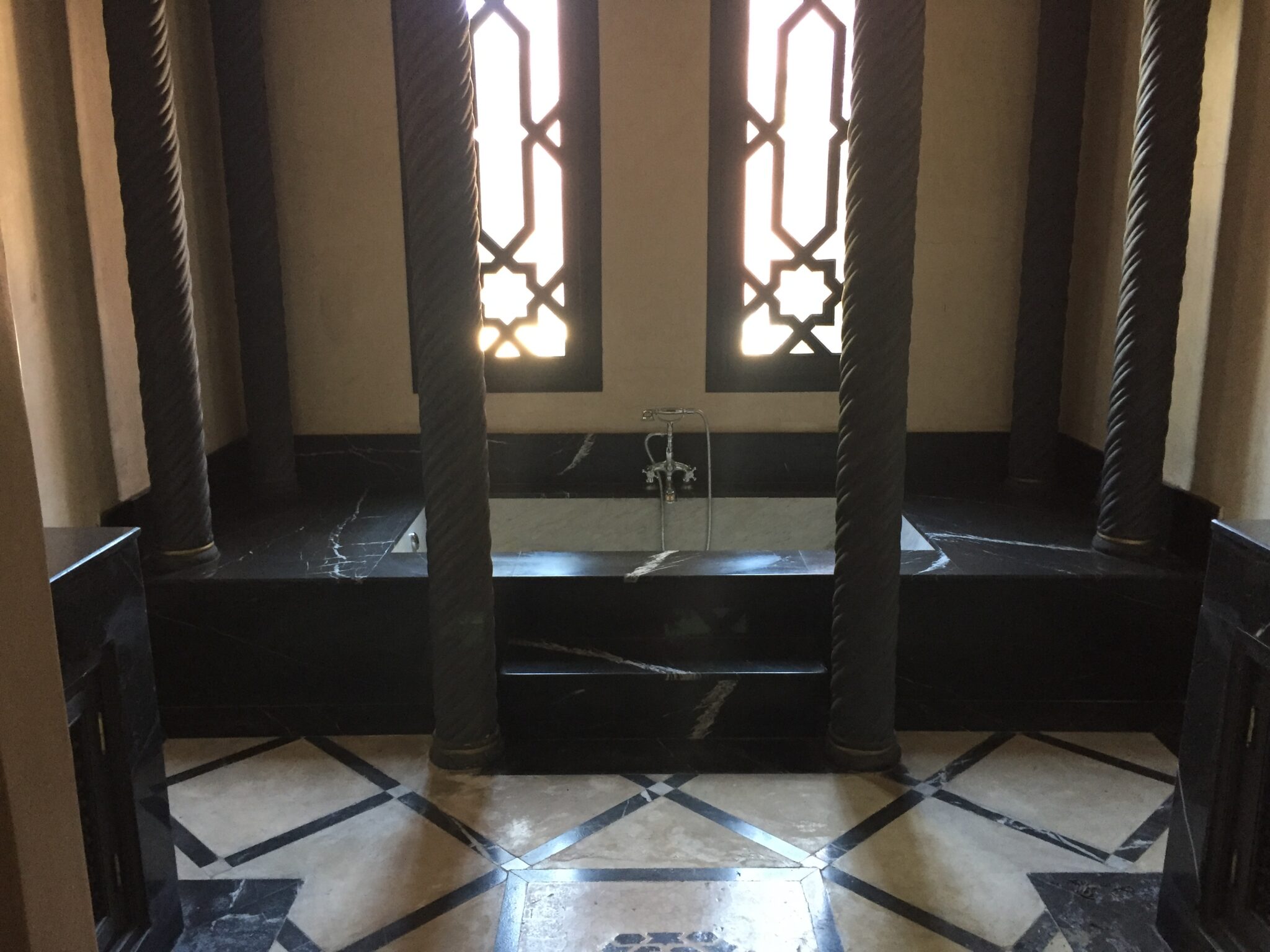 Jolie et Spacieuse villa de très haut standing / Marrakech