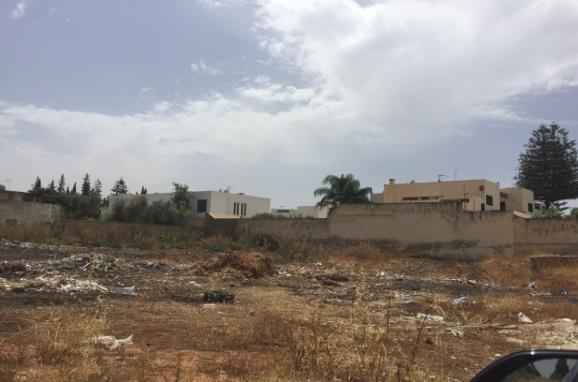 ارض لا ينبغي تفويتها / فاس