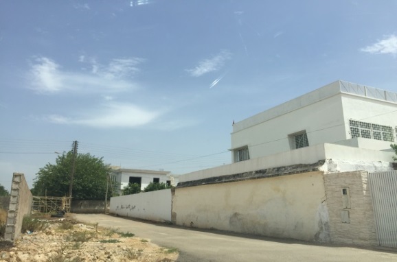 ارض لا ينبغي تفويتها / فاس