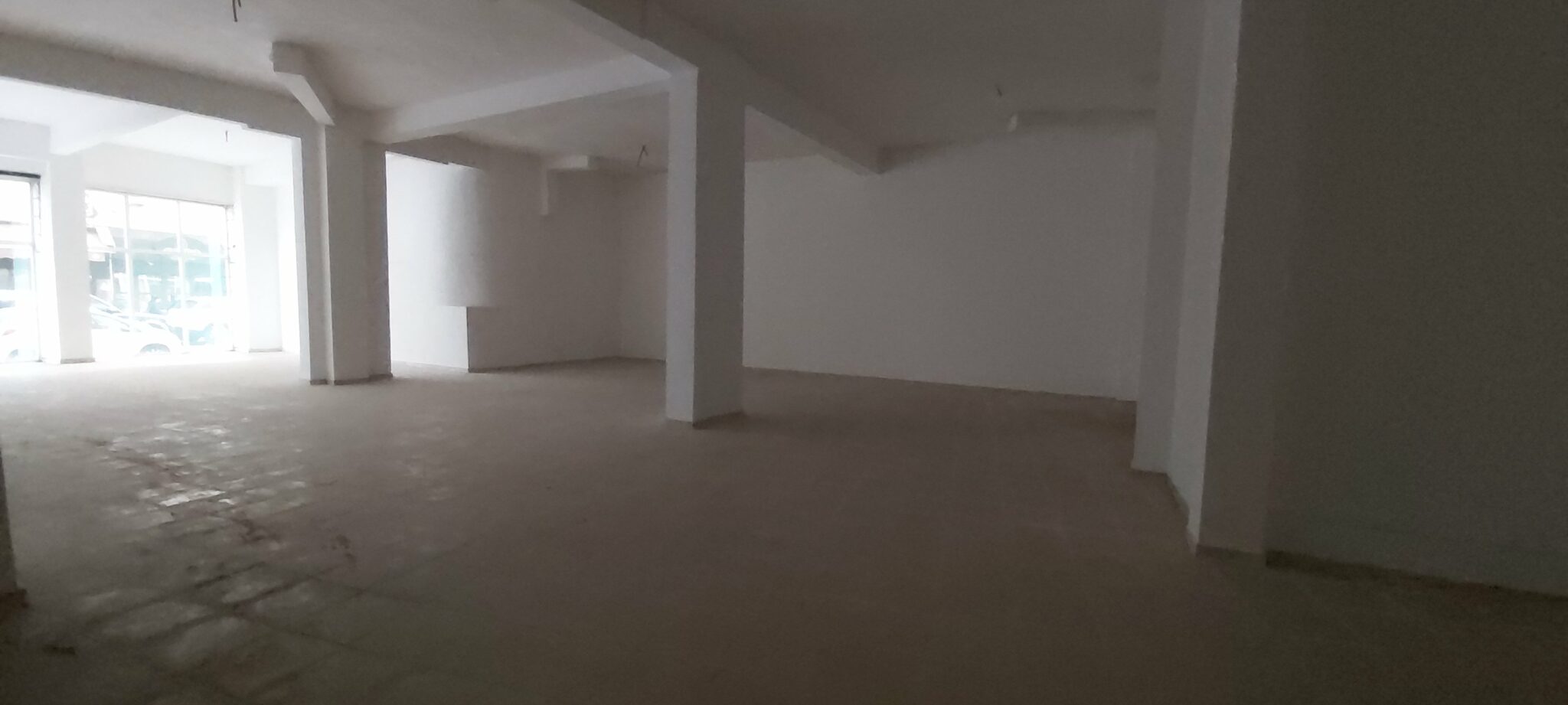 محل تجاري بالقرب من شارع بئر أنزران