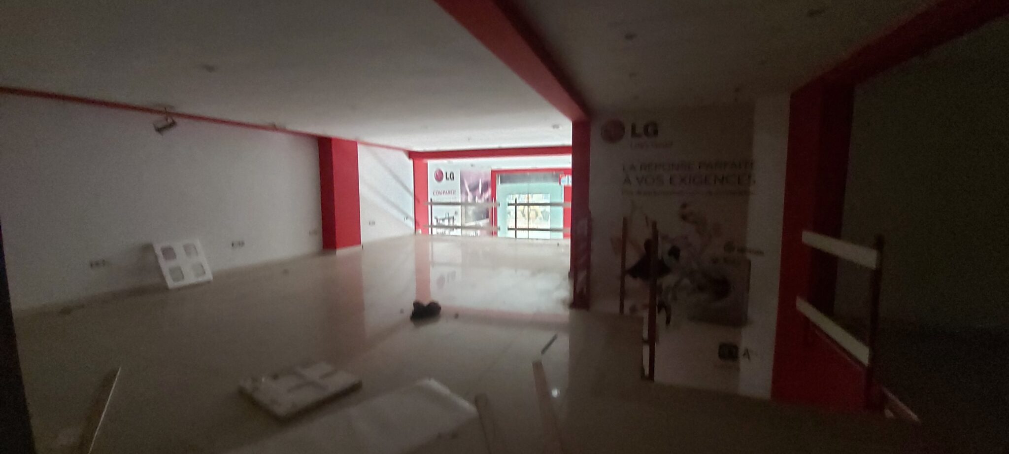 Local commercial aménagé/quartier Ferrera/Hay Hassani