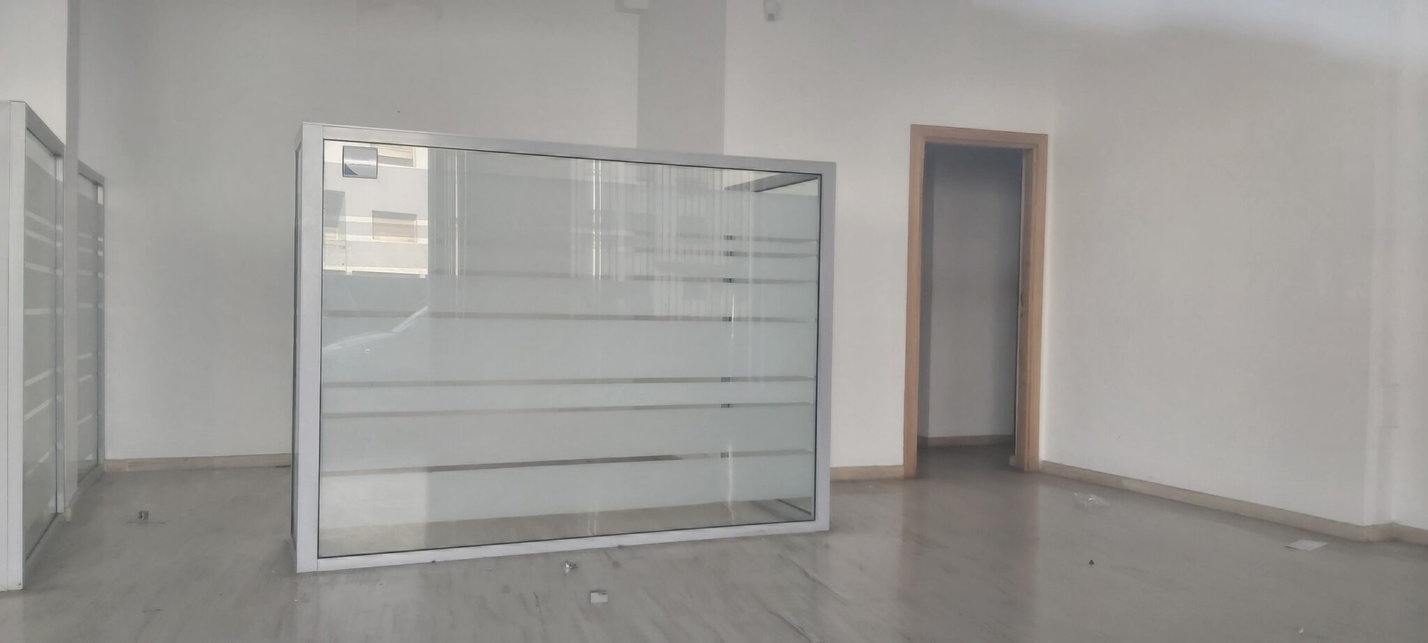 محل تجاري بواجهتين بمساحة 58 متر مربع بحي الألفة