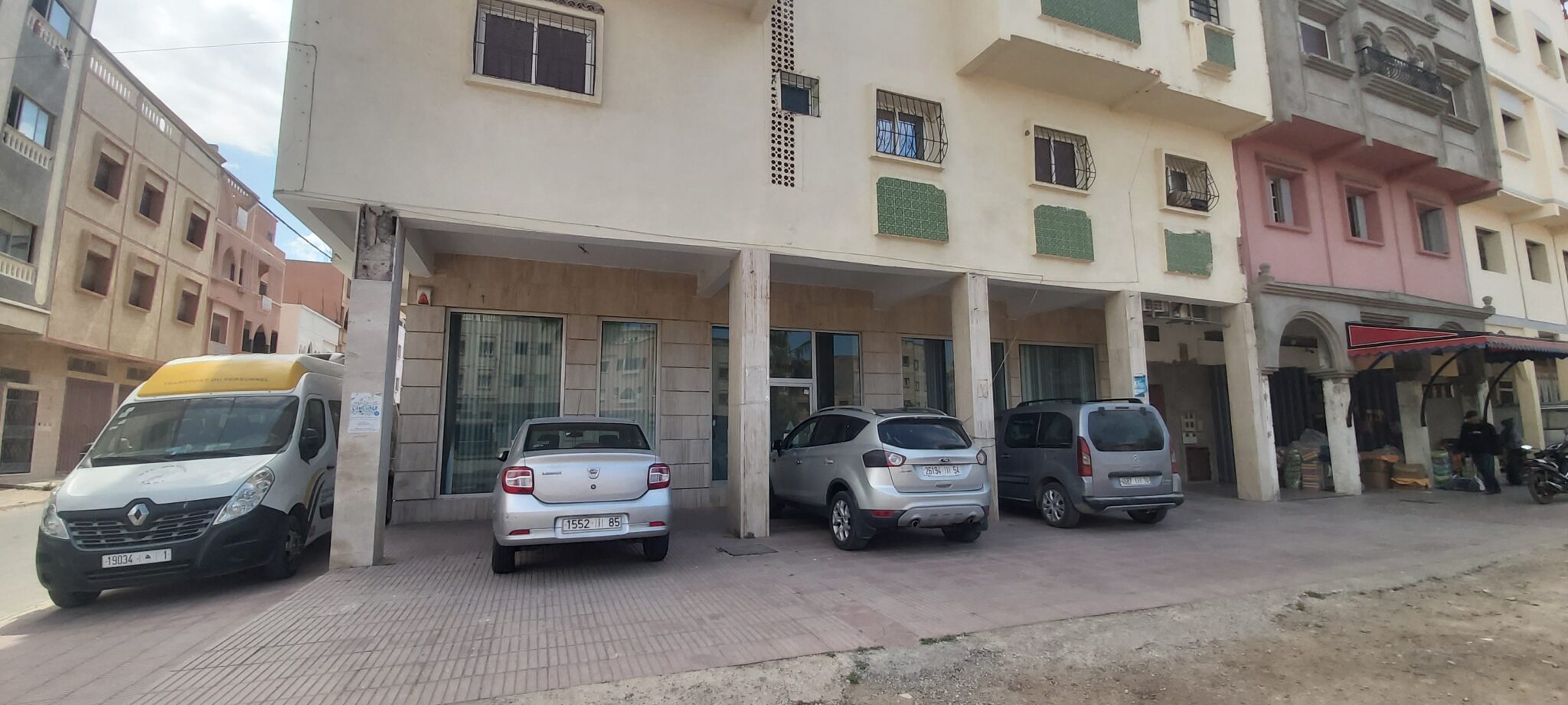 محل تجاري للبيع بالرباط/ حي الكرة