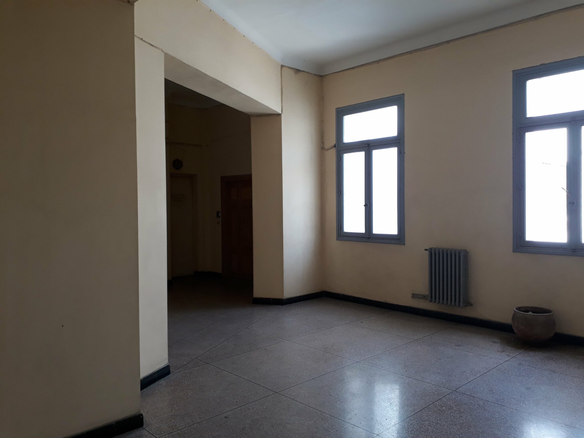 Plateau de Bureau à louer à Lalla Yacout 514m²