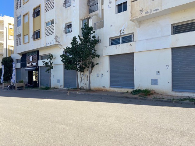 LOCAL COMMERCIAL A VENDRE A BOUZNIKA