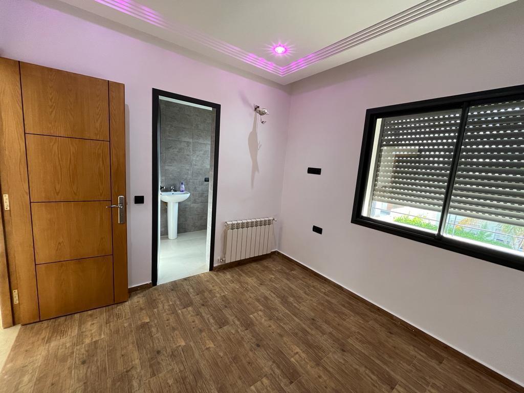 Villa à vendre à Route d’immouzer – Fès