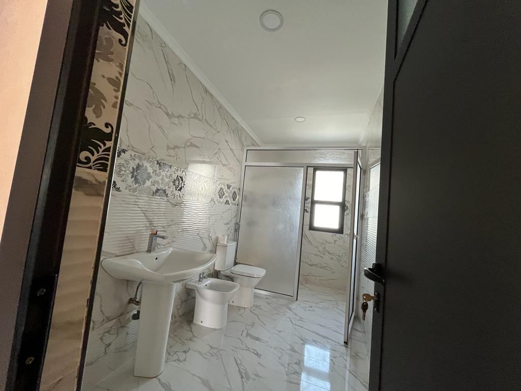 Villa à vendre à Route d’immouzer – Fès