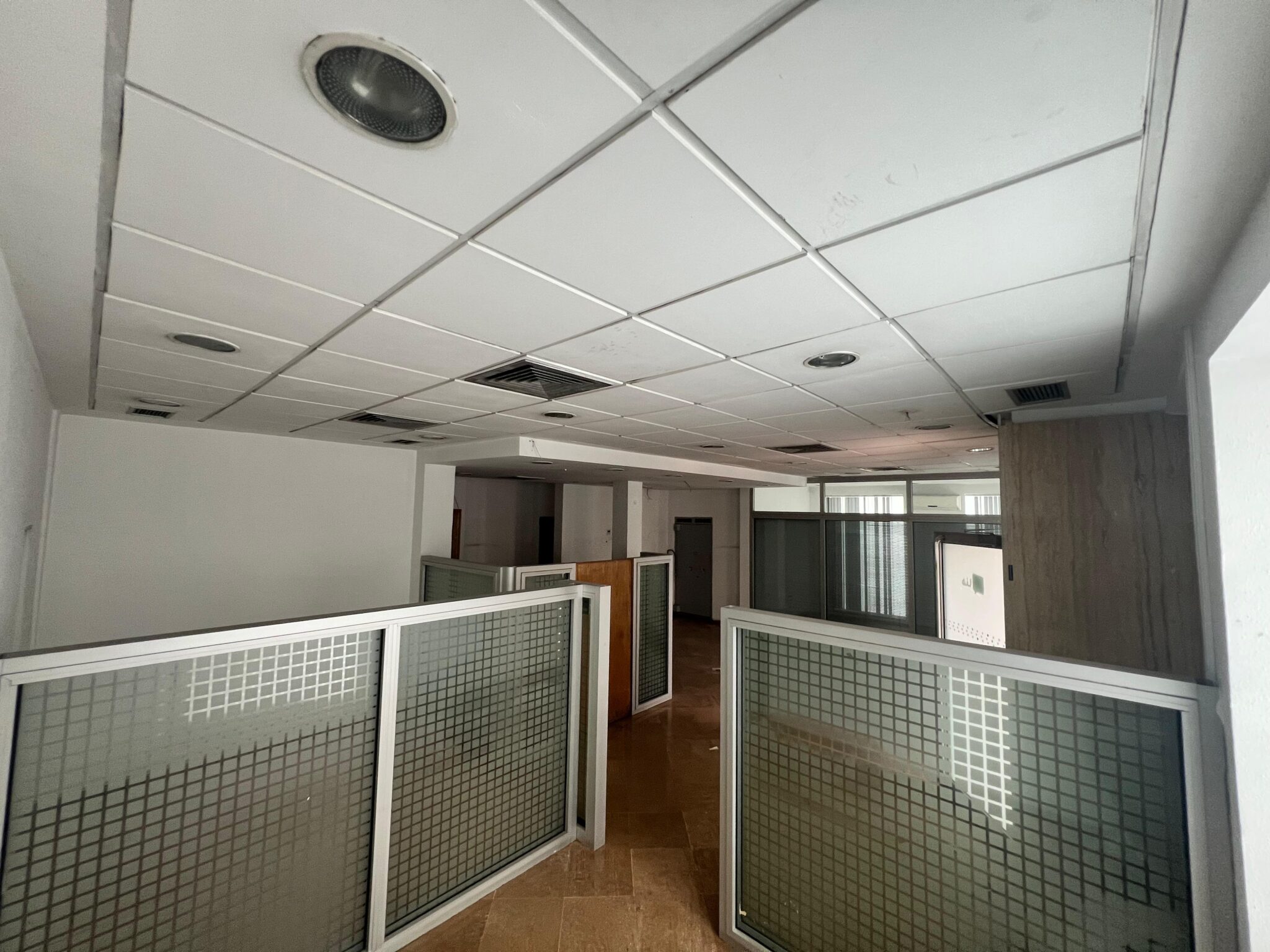 Local commercial à vendre à l’angle Avenue des FAR & Rue de l’Entraide – Agadir